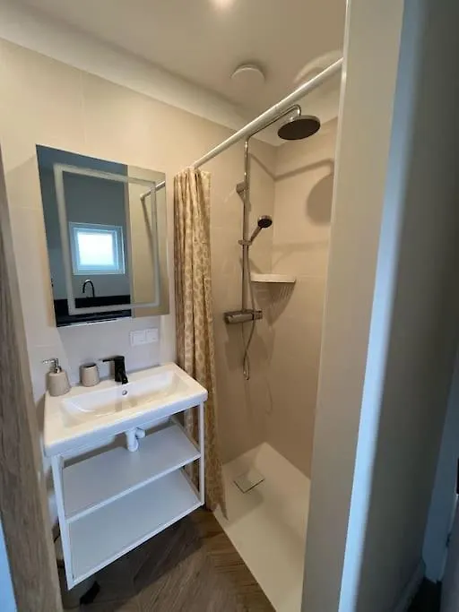 Renovated & Private Tinyhouse Den Haag Short Stay Appartment The Hague